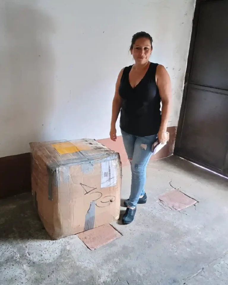 Mesa-de-trabajo-2-768x960